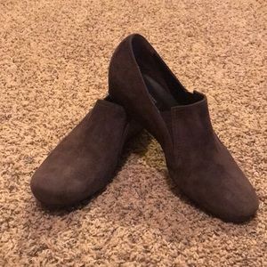New, Never Worn Paul Green Wedges sz 7.5 M (5 UK)